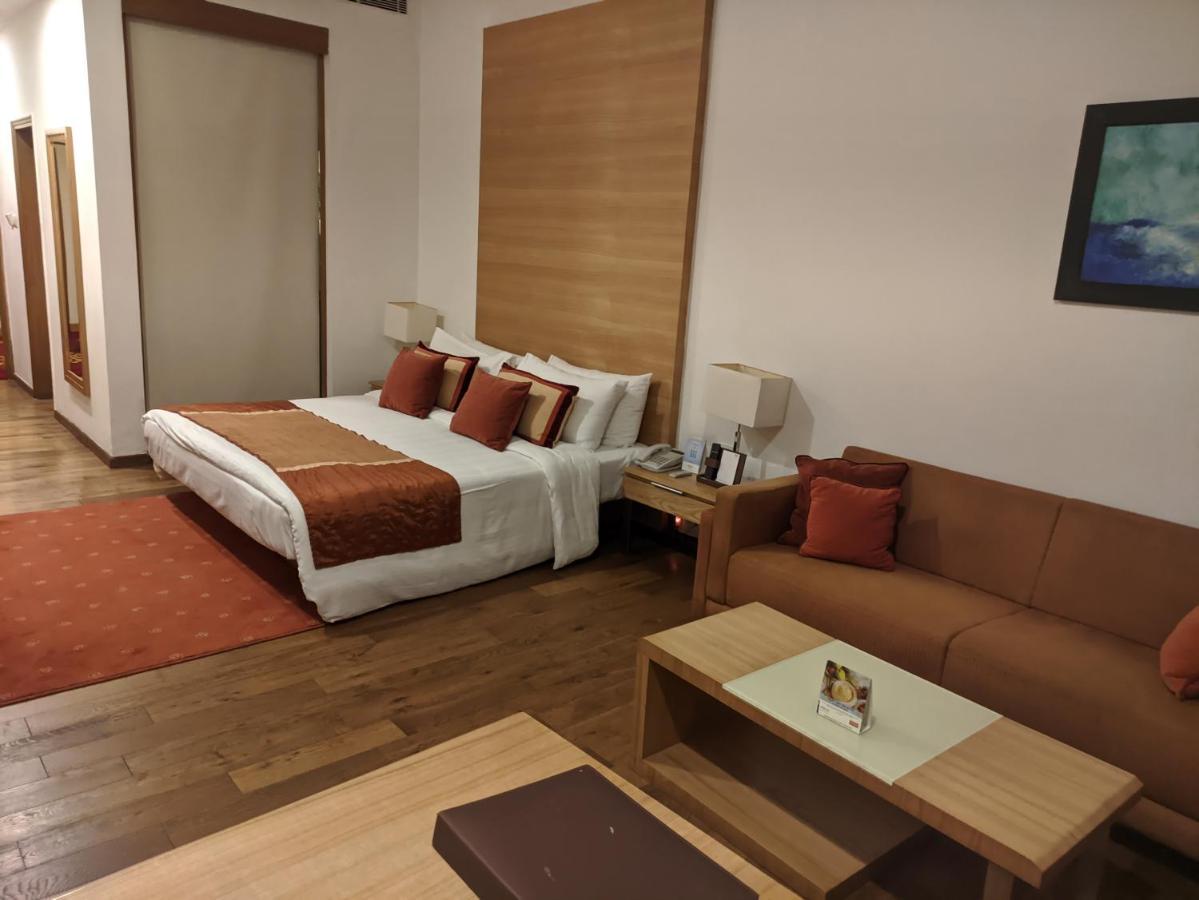 Fortune Select Global, Gurugram - Member Itc Hotels' Group Гургаон Екстериор снимка
